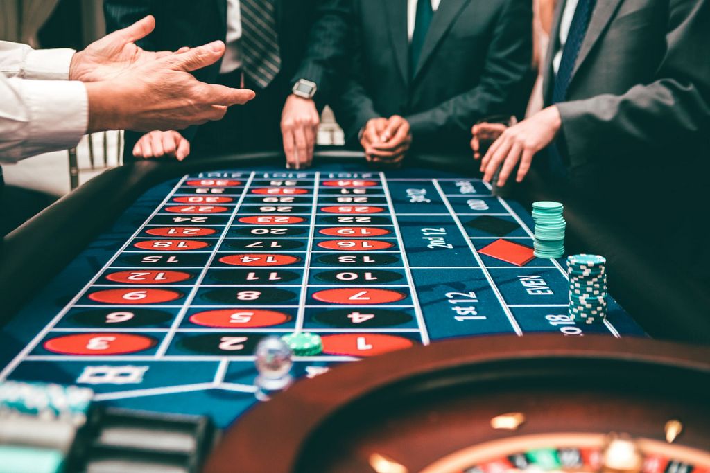 Cómo los casinos en línea siguen mejorando las apuestas